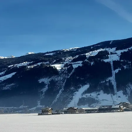 Hofer's Wiesenheim Lägenhet *